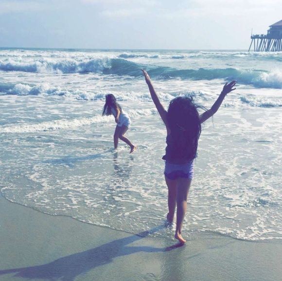 Meet your Posher, Lizbeth - Picture 2 of 3